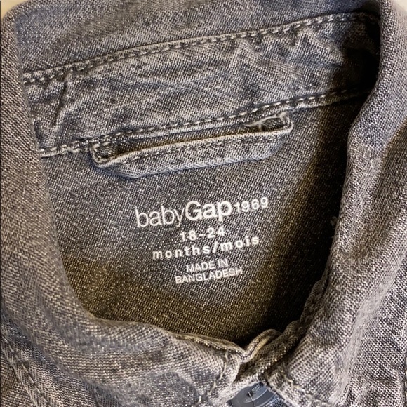 GAP baby boy denim shirt - 18-24 months - Picture 4 of 5